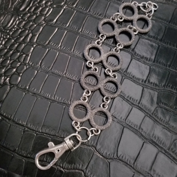 Unique Wide Double Link Bracelet - Picture 4 of 4